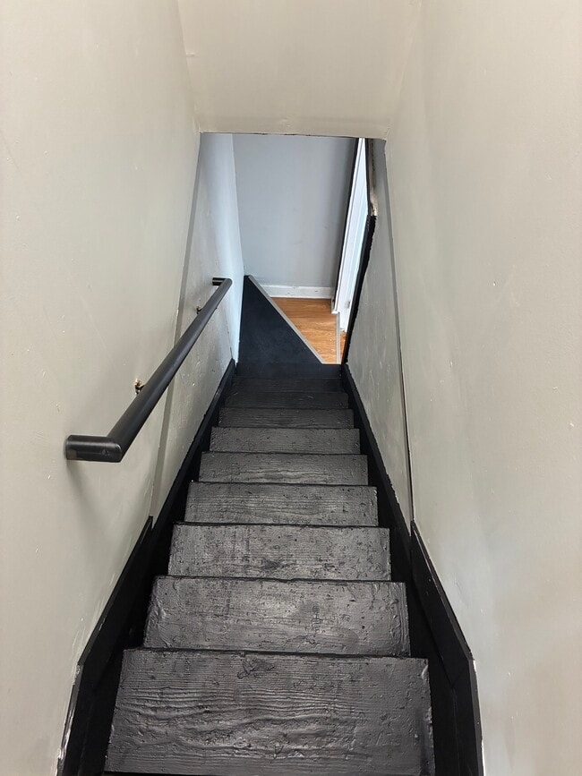 Photo - 533 Fairwood Ave