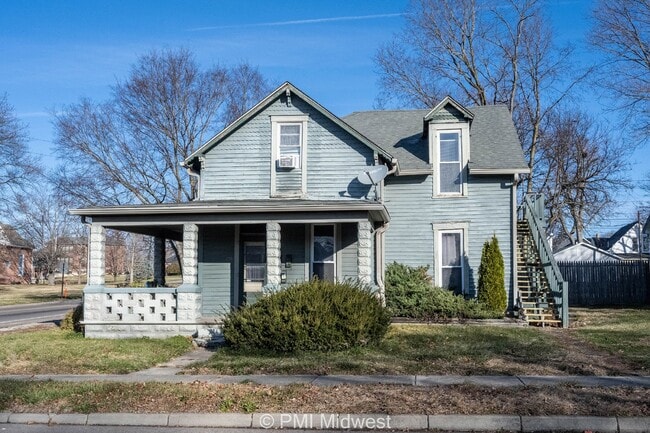 Photo - Charming 1-Bedroom Duplex with Modern Amenities in Mooresville!
