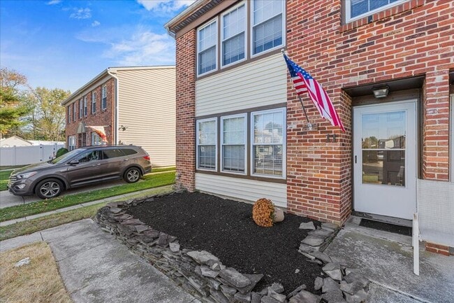 Photo - 11 Ptolemy Ct