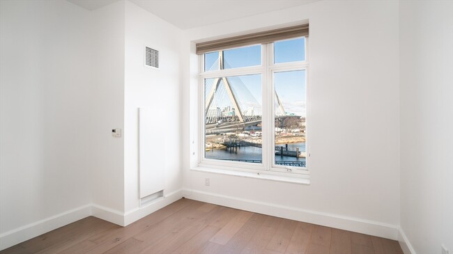Photo - 100 Lovejoy Wharf Unit 4-H