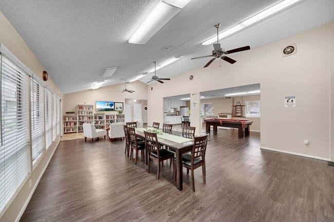 Photo - HERITAGE PLAZA