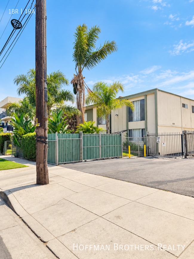 6729 Cleon Ave Unit 26