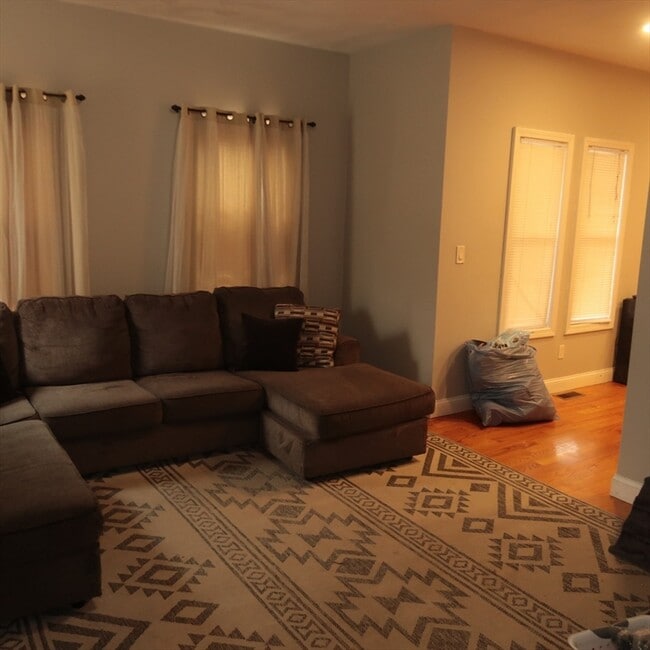 Photo - 45 Glenwood St Unit 1