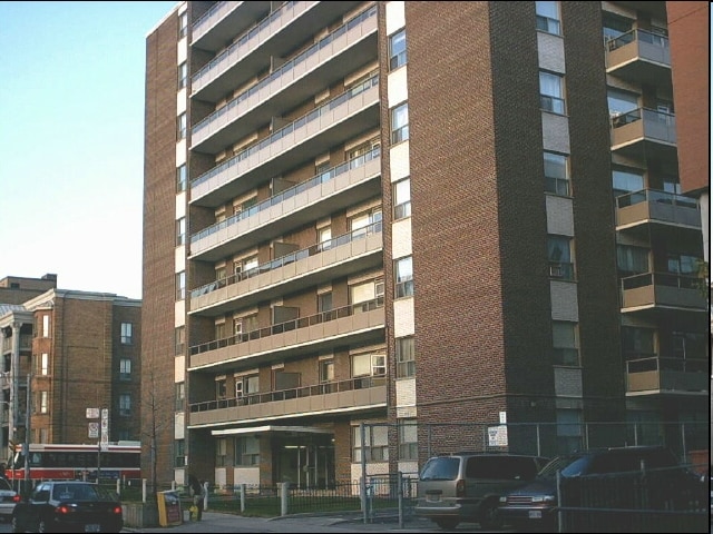 Photo - Bel Manor Apartments