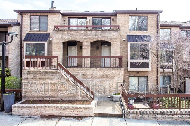 Photo - 5213 King Charles Way