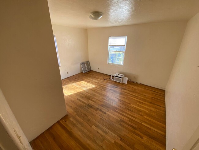 Photo - Two Bedroom Apartment on 24th and W 2nd Ave