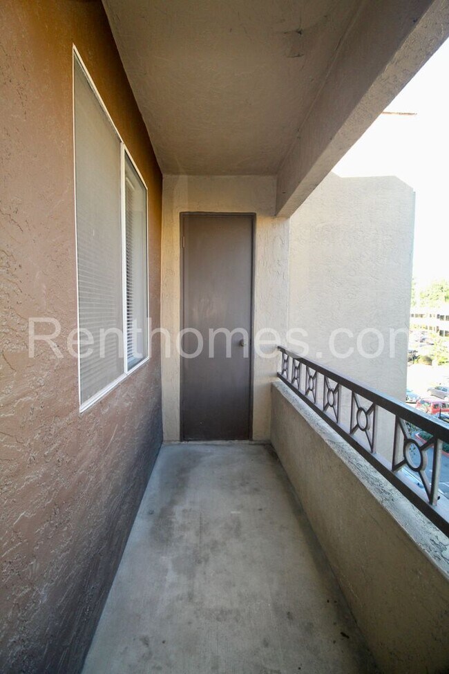 Photo - 3520 Lebon Dr Unidad 5315