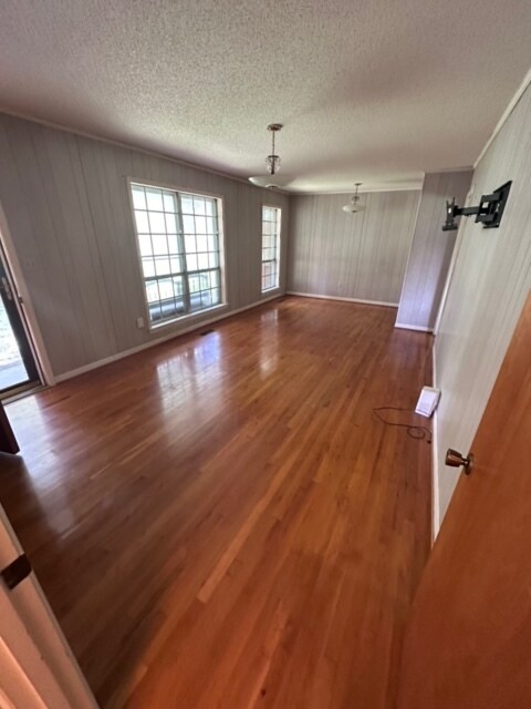 Photo - 919 County Road 61