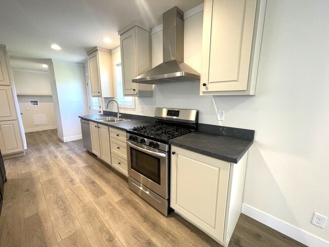 Photo - 30 Bellwood Dr