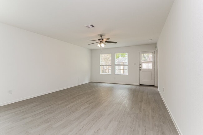 Photo - 1717 Lofty Cedar Ct