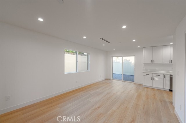 Photo - 14125 Emelita St