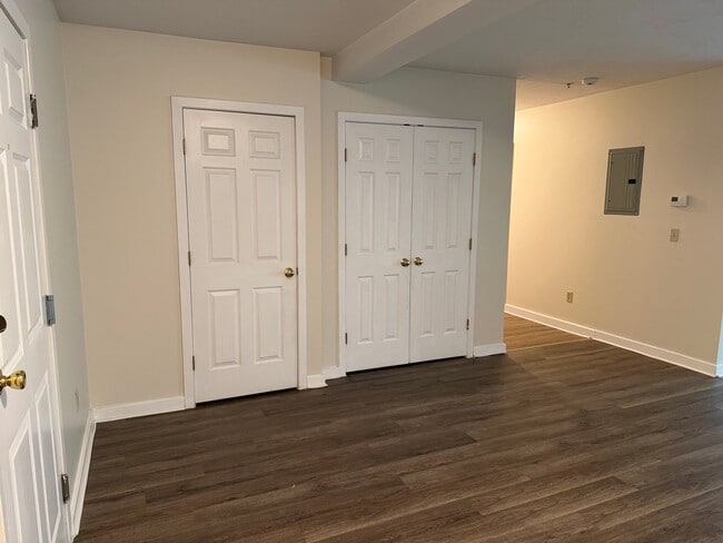 30 Gatehouse Rd Unit 104