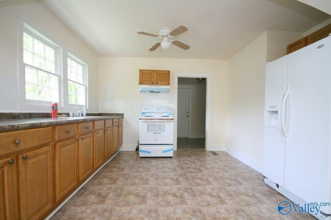 Photo - 2301 Kildare St NW
