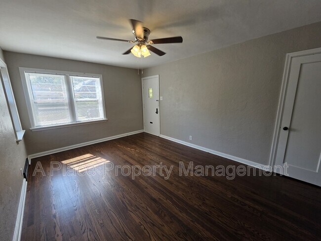 Photo - 5001-5003 Miami Street - 1E