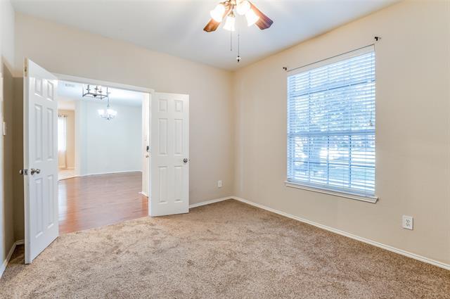 Photo - 1626 Lakeside Dr