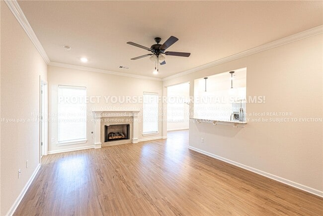 Photo - 410 Coconut Ln