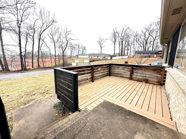 Photo - 28 Leonard Dr