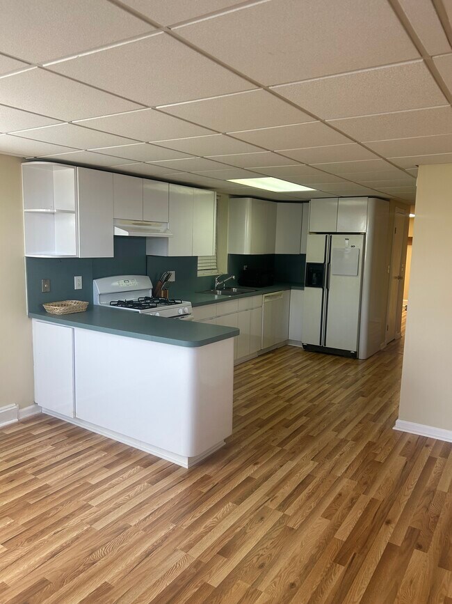 Photo - 49 Broadway Ave