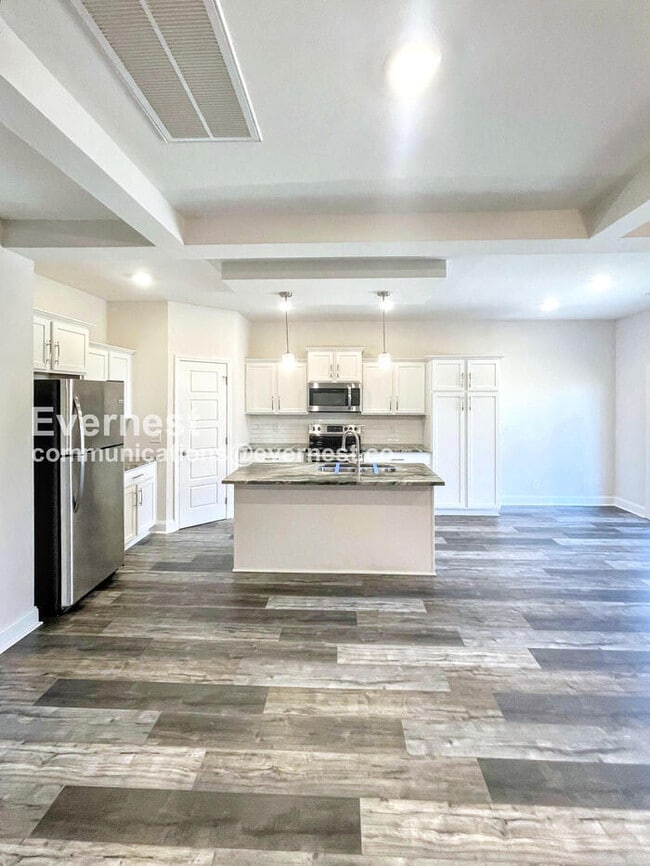 Photo - 637 Battery Ct