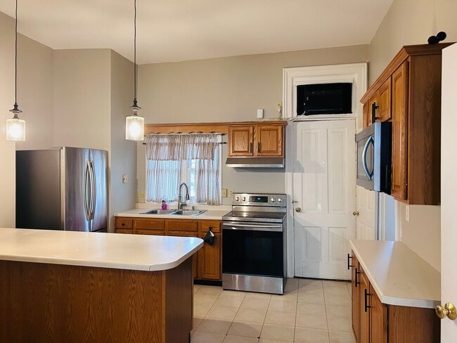 Building Photo - 1737 Madison St Unit 1737-1 Madison St