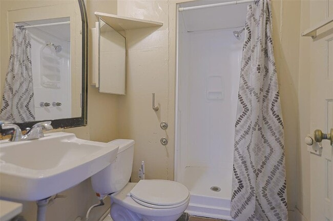 Photo - 319 North St Unit 4