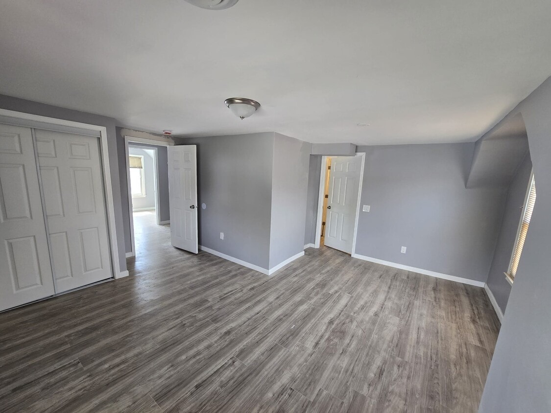 Photo - 26972 Andover St (Inkster, MI)