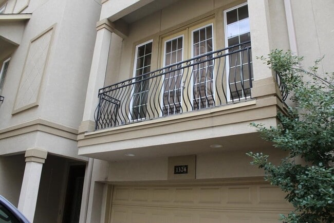 Photo - 1324 Birdsall St