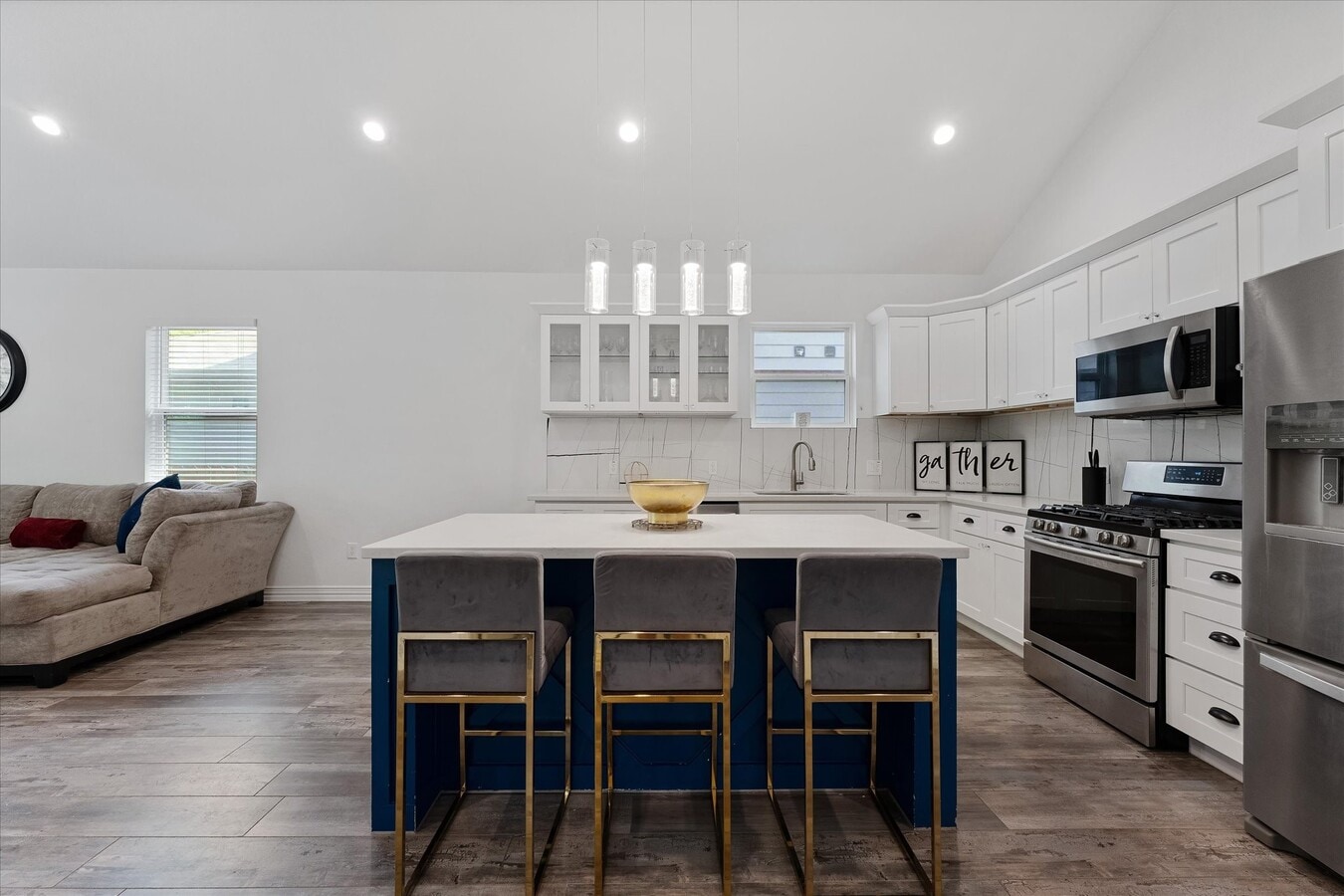 Photo - 4547 Newberry St