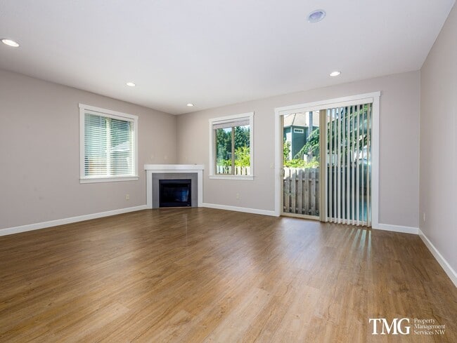 Building Photo - Pre-Leasing 3 Bedroom Townhome W/Garage