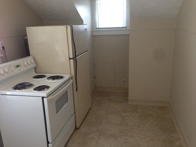 Photo - 2472 2nd St