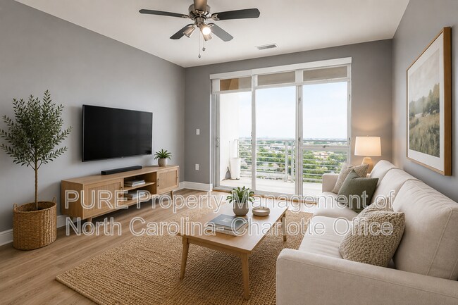 333 W Trade St Unit 2101