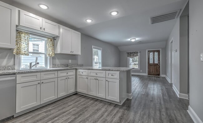 Photo - 412 Orange St