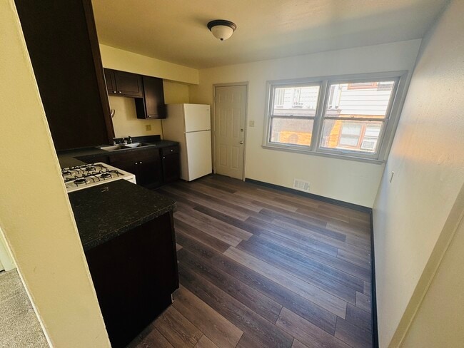 Photo - Pine Pointe Apartments