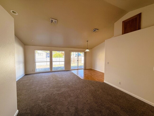 Photo - lynd02 Unidad 3094