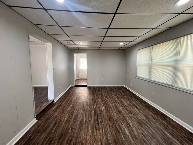 Photo - 2613 Rippee Rd