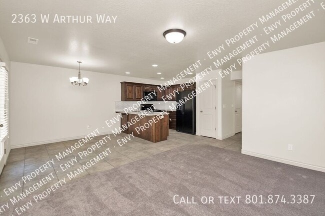 Photo - 2363 Arthur Way