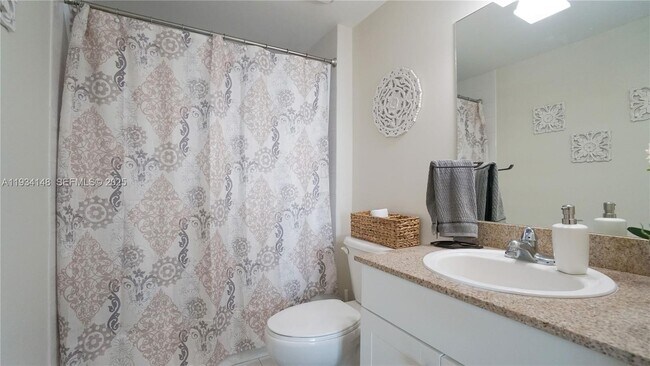 Photo - 117 NW 42nd Ave Unidad 708