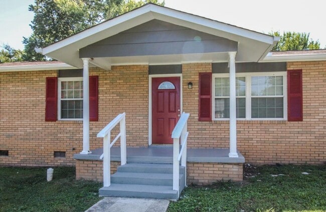 Photo - Completely updated 3br+bonus/2ba home in convenient location