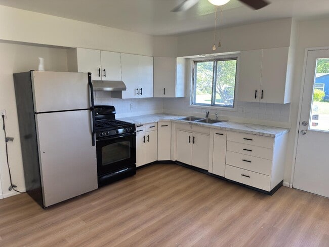 Photo - 1315 N Vermilion St
