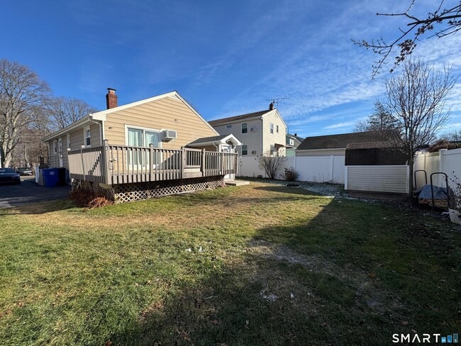 Photo - 1867 Broadbridge Ave