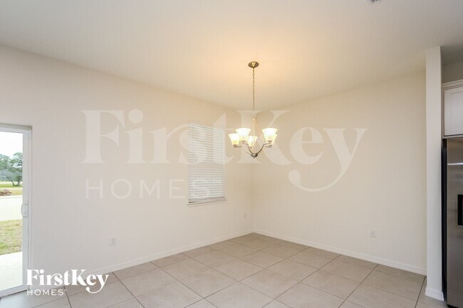 Photo - 336 Corbel Ln