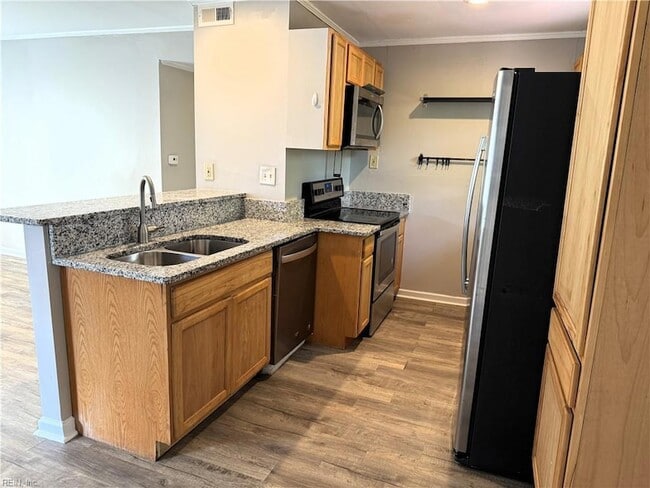 Photo - 1744 N Lakeland Dr