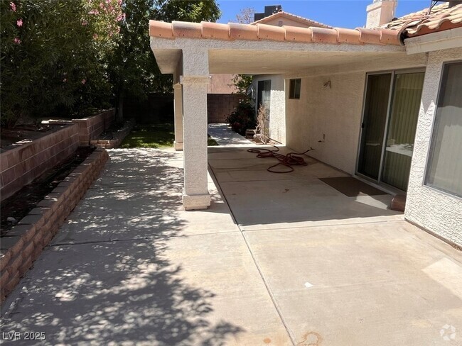 Building Photo - 1415 Pathfinder Rd Rental