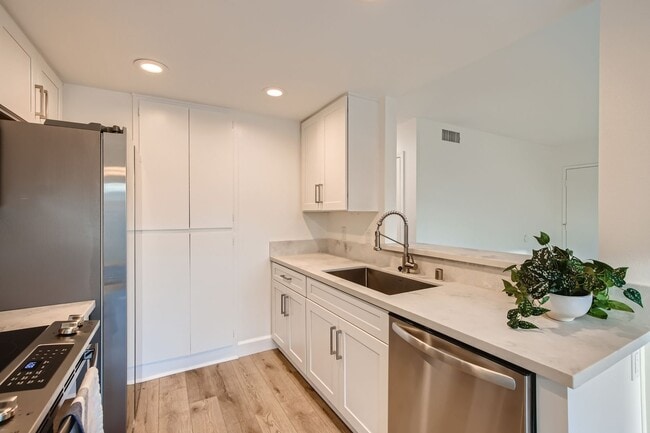 Photo - 758 Timber Cove Way