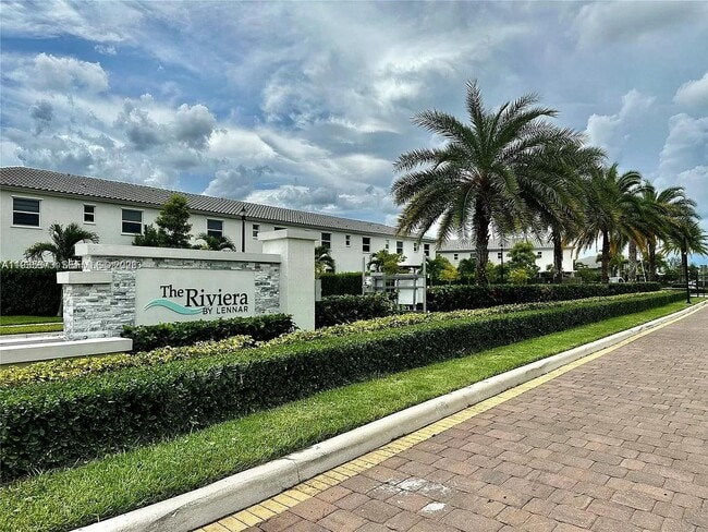 Building Photo - 2661 SE 10th St