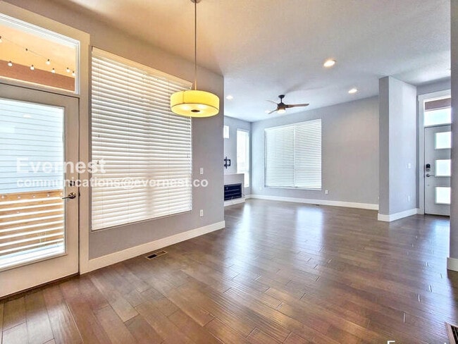 Photo - 5470 Trenton St