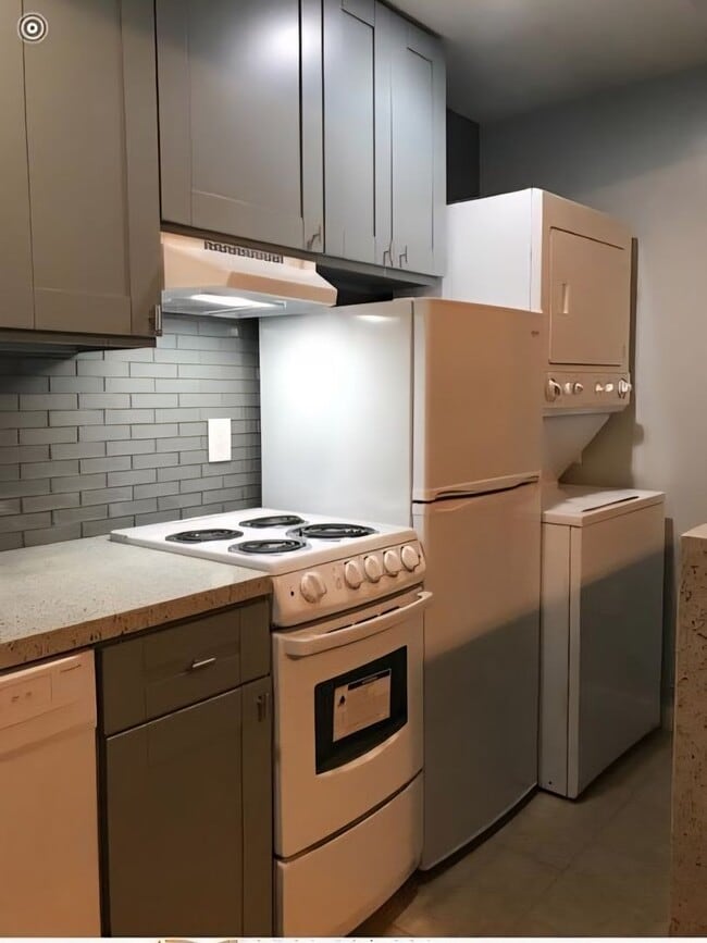 Photo - 723 Unit 723.5