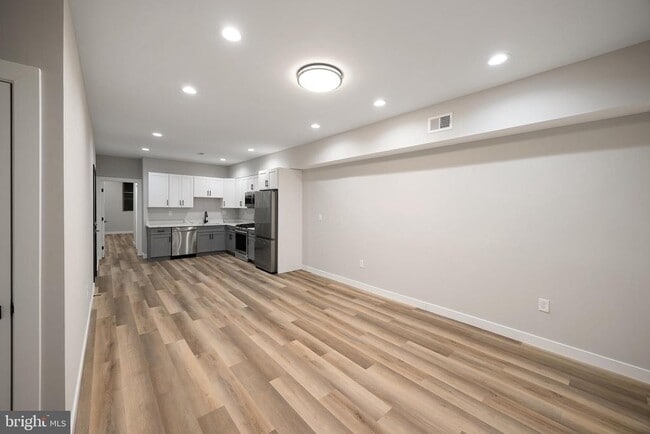 Photo - 2037 McCulloh St Unidad 2