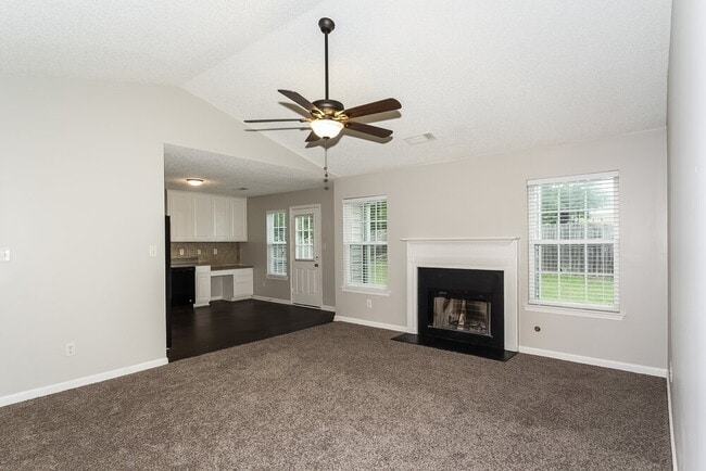 Photo - 345 Breeze Mdw