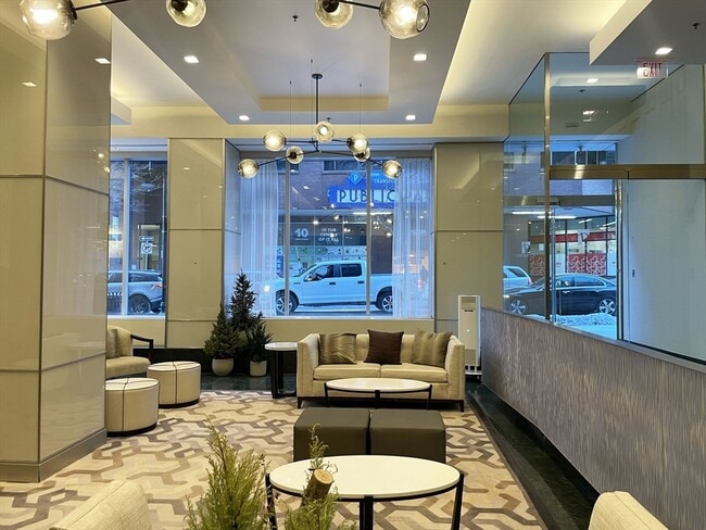 Building Photo - 1 Charles St S Unit 214